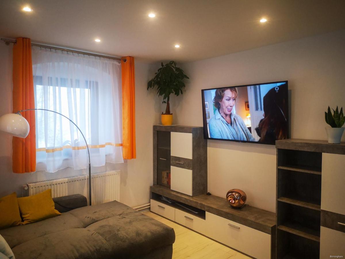 Ferien- Und Businesswohnung Relax Im Ersten Stock Sonnen Esterno foto
