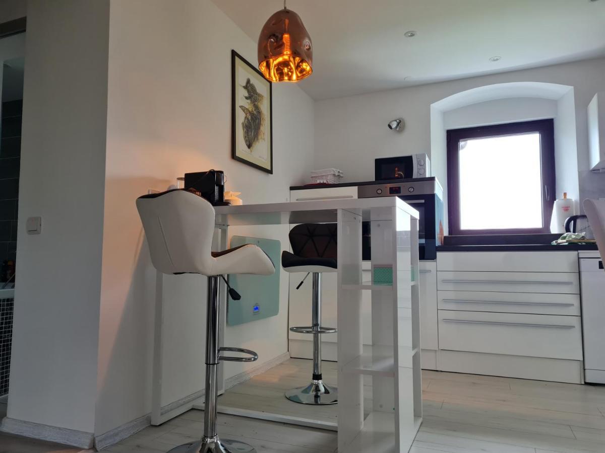 Ferien- Und Businesswohnung Relax Im Ersten Stock Sonnen Esterno foto