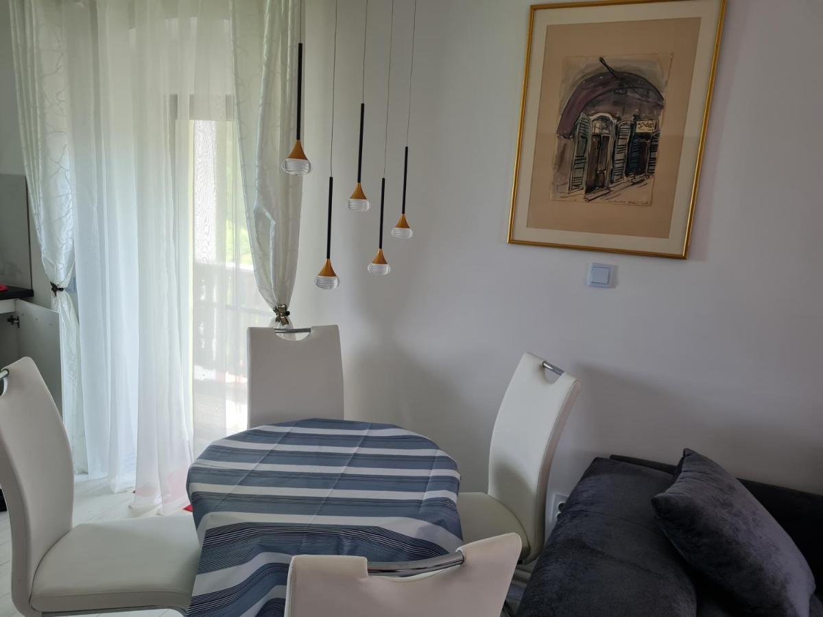 Ferien- Und Businesswohnung Relax Im Ersten Stock Sonnen Esterno foto