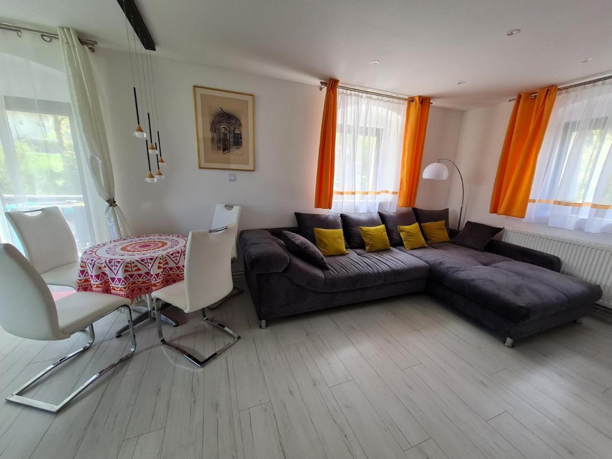 Ferien- Und Businesswohnung Relax Im Ersten Stock Sonnen Esterno foto