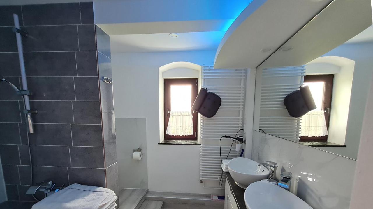 Ferien- Und Businesswohnung Relax Im Ersten Stock Sonnen Esterno foto